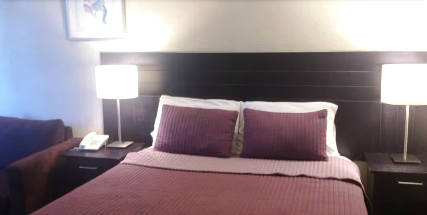 Imagen de la habitación del Hotel Posada Don Fernando. Foto 10
