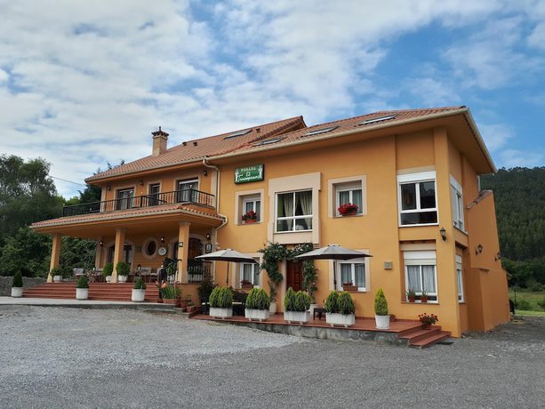 Imagen general del Hotel Posada El Trasmerano. Foto 11