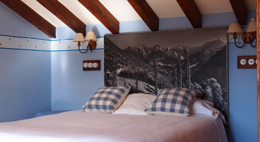 Imagen de la habitación del Hotel Posada La Trebede. Foto 9