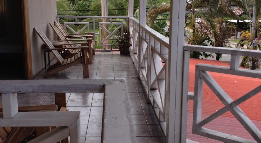 Imagen de los exteriores del Hotel Posada Los Delfines. Foto 10