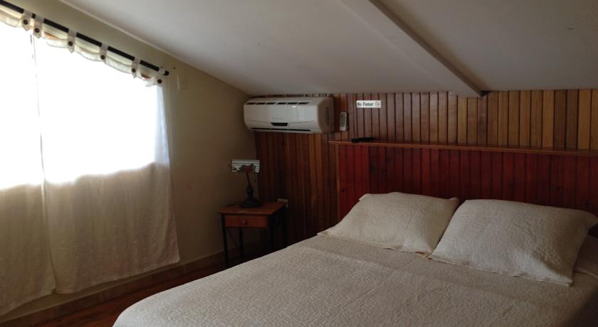 Imagen de la habitación del Hotel Posada Los Delfines. Foto 8