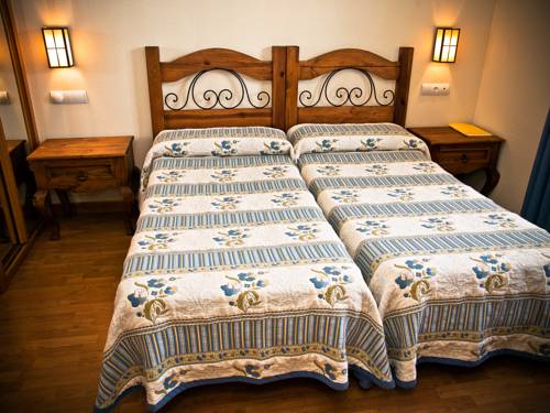 Imagen de la habitación del Hotel Posada Playa De Langre. Foto 2