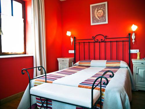 Imagen de la habitación del Hotel Posada Playa De Langre. Foto 5