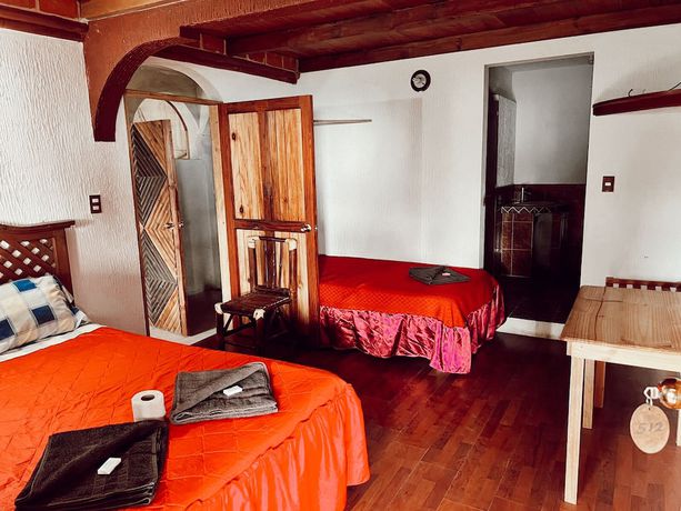 Imagen de la habitación del Hotel Posada Quetzalin. Foto 15