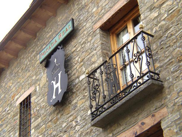 Imagen de los exteriores del Hotel Posada Real, Ainsa. Foto 12