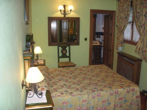 Imagen de la habitación del Hotel Posada Real, Ainsa. Foto 5