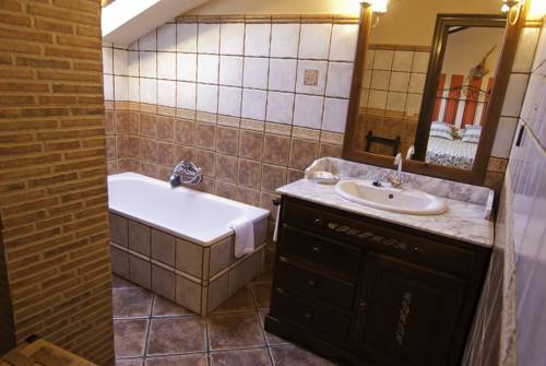 Imagen de la habitación del Hotel Posada Real La Monta&ntilde;esa. Foto 8