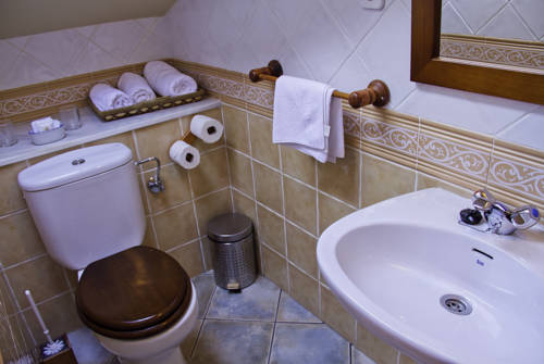 Imagen de la habitación del Hotel Posada Real La Monta&ntilde;esa. Foto 15