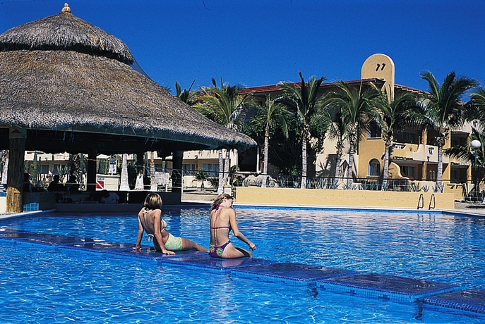 Imagen de la piscina del Hotel Posada Real, San José del Cabo. Foto 16