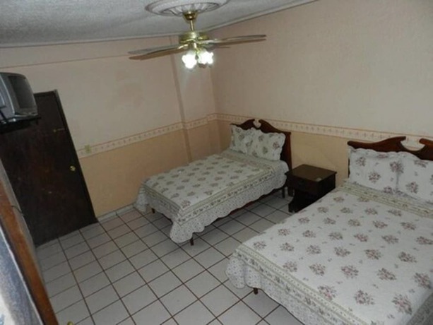 Imagen de la habitación del Hotel Posada Ruisenor. Foto 3