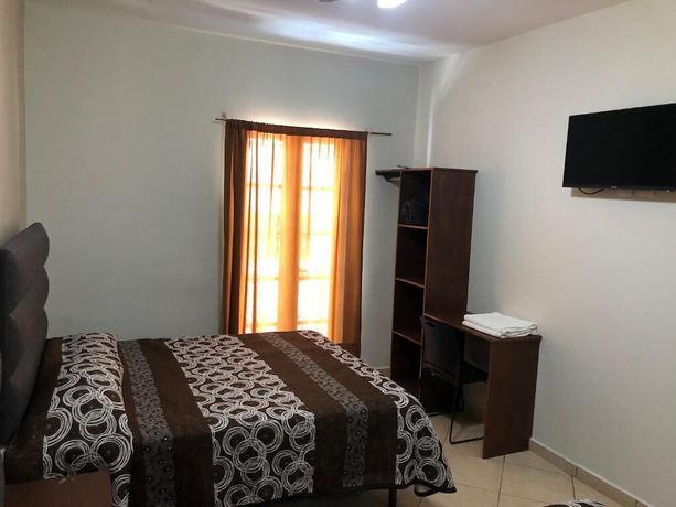 Imagen de la habitación del Hotel Posada Ruisenor. Foto 10