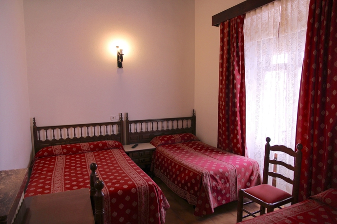 Imagen de la habitación del Hotel Posada San Julián. Foto 6