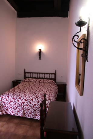 Imagen de la habitación del Hotel Posada San Julián. Foto 9