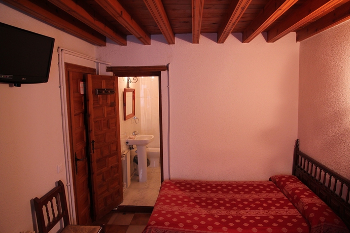 Imagen de la habitación del Hotel Posada San Julián. Foto 11