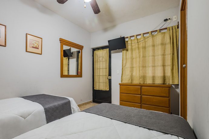 Imagen de la habitación del Hotel Posada San Nicolas. Foto 11