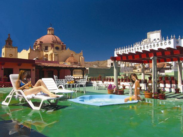 Imagen de la piscina del Hotel Posada Santa Fe, Guanajuato. Foto 16