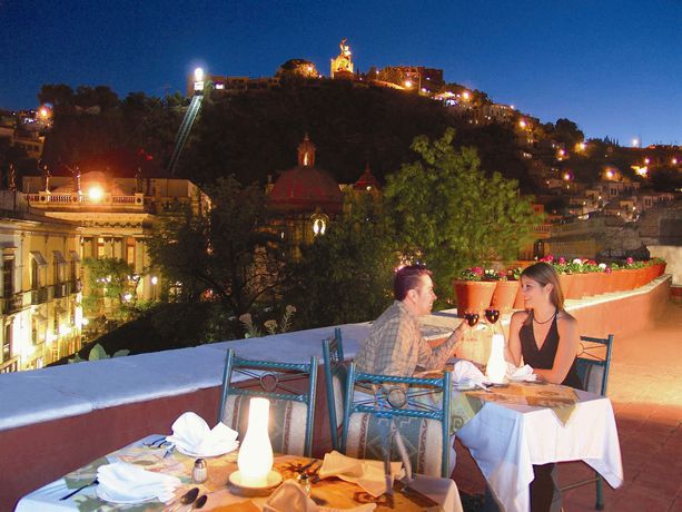 Imagen del bar/restaurante del Hotel Posada Santa Fe, Guanajuato. Foto 3