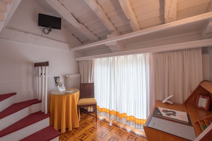 Imagen de la habitación del Hotel Posada Santa Maria La Real. Foto 8