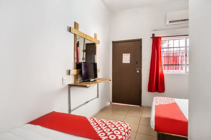 Imagen de la habitación del Hotel Posada Santiago Manzanillo. Foto 6