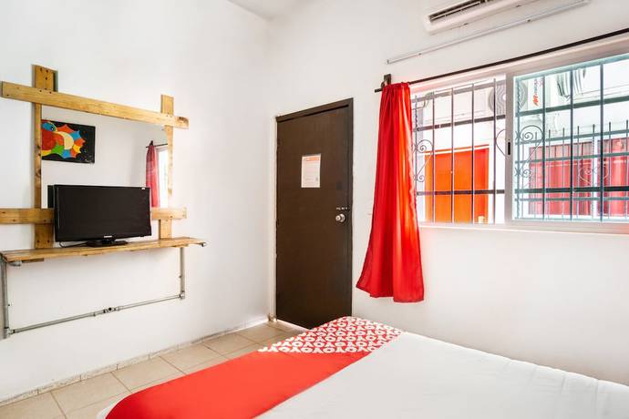 Imagen de la habitación del Hotel Posada Santiago Manzanillo. Foto 12
