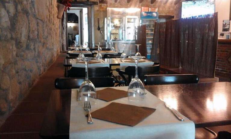 Imagen del bar/restaurante del Hotel Posada Somavilla. Foto 4