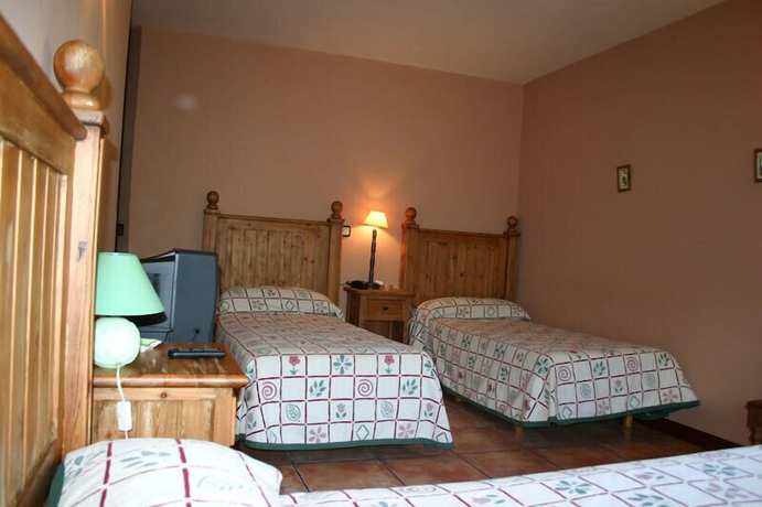 Imagen de la habitación del Hotel Posada Somavilla. Foto 14