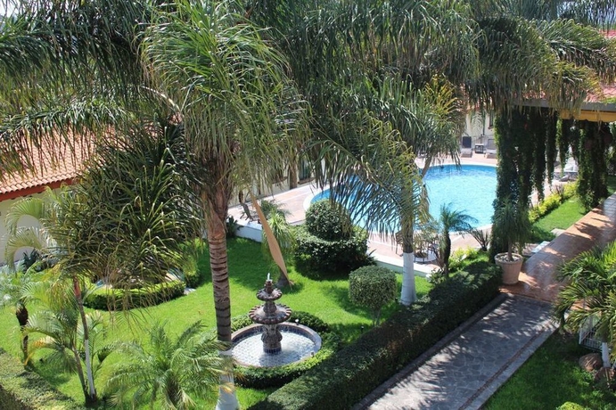 Imagen de la piscina del Hotel Posada Virreyes. Foto 13