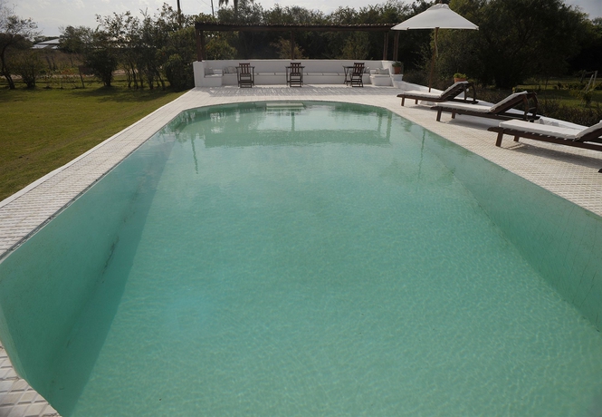 Imagen de la piscina del Hotel Posada de la Laguna Lodge. Foto 11