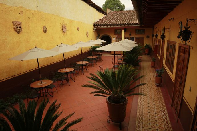 Imagen de los exteriores del Hotel Posada de la Salud. Foto 10