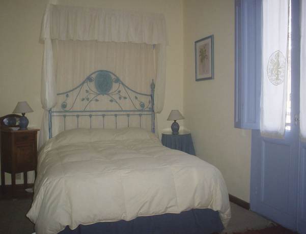 Imagen de la habitación del Hotel Posada del Angel, Colonia de Sacramento. Foto 8
