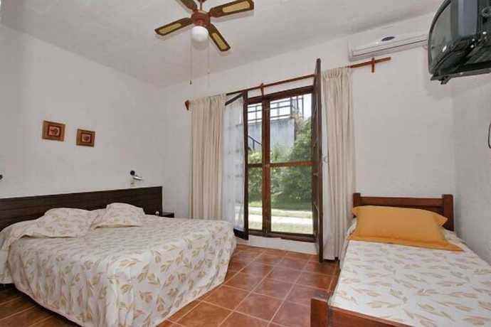 Imagen de la habitación del Hotel Posada del Barco. Foto 14