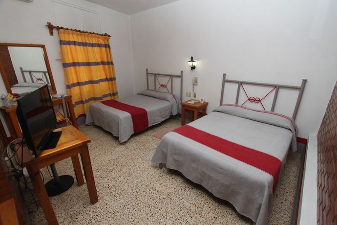 Imagen de la habitación del Hotel Posada del Cid. Foto 11