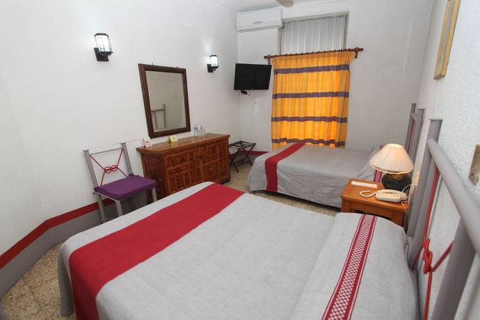 Imagen de la habitación del Hotel Posada del Cid. Foto 17