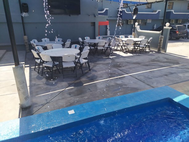 Imagen de la piscina del Hotel Posada del Rey, Heroica Matamoros. Foto 13