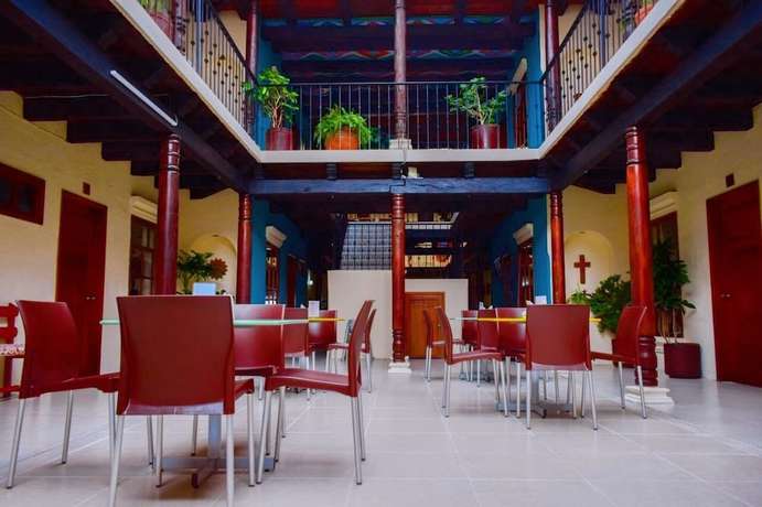 Imagen del bar/restaurante del Hotel Posada el Castellano. Foto 5