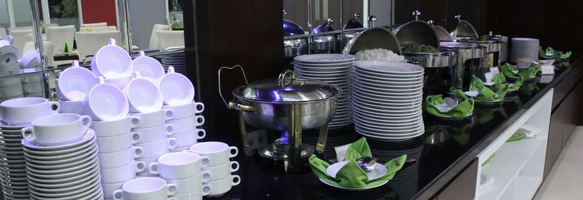 Imagen del bar/restaurante del Hotel Pose In Solo. Foto 5