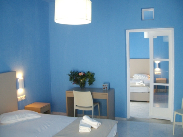 Imagen de la habitación del Hotel Poseidon Beach. Foto 2