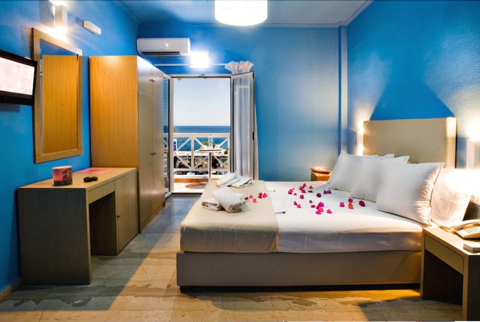 Imagen de la habitación del Hotel Poseidon Beach. Foto 5