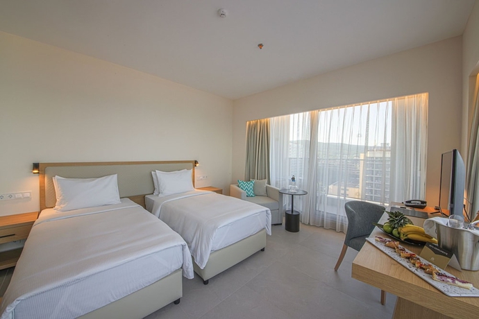 Imagen de la habitación del Hotel Poseidon Beach Resort. Foto 4