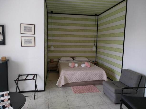 Imagen de la habitación del Hotel Poseidon Beach Villas. Foto 17