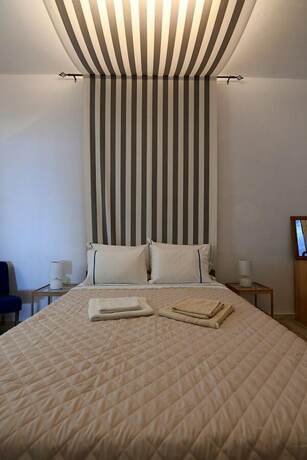 Imagen general del Hotel Poseidon Beach Villas. Foto 10