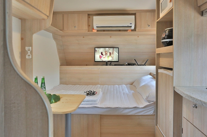 Imagen de la habitación del Hotel Poseidon Caravan - Campsite. Foto 12