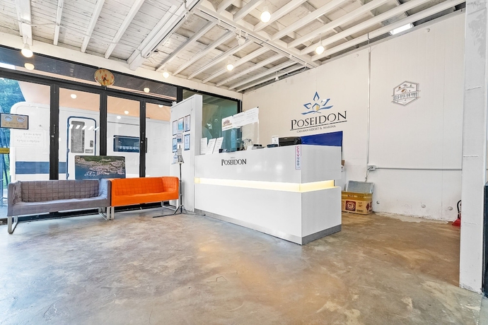 Imagen de los interiores del Hotel Poseidon Caravan - Campsite. Foto 18