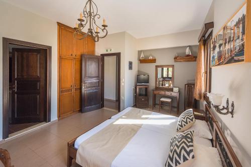 Imagen de la habitación del Hotel Poseidon, Castel&oacute;rizo. Foto 7