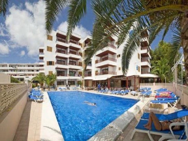 Imagen de la piscina del Hotel Poseidon I. Foto 5