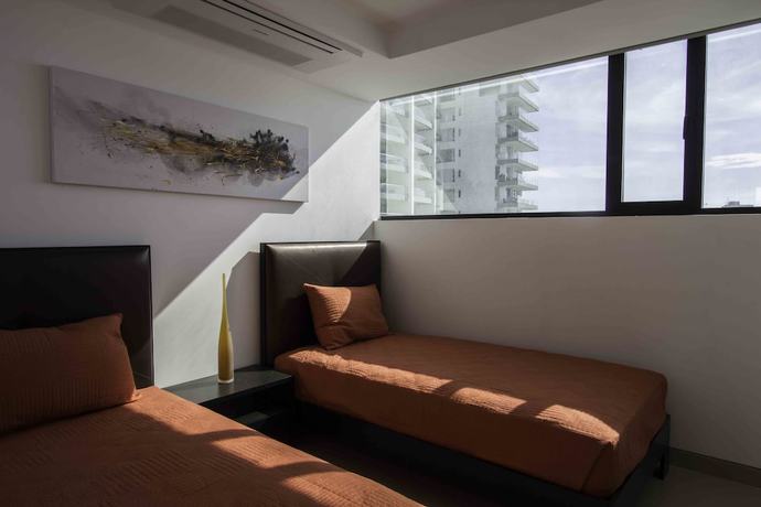 Imagen de la habitación del Hotel Poseidon, Manta. Foto 10