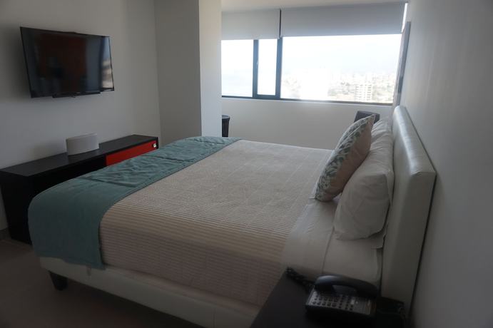Imagen de la habitación del Hotel Poseidon, Manta. Foto 11