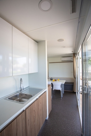 Imagen de la habitación del Hotel Poseidon Mobile Home Resort - Campsite. Foto 12