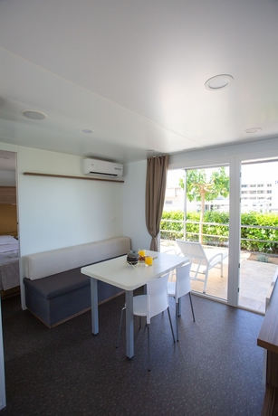 Imagen de la habitación del Hotel Poseidon Mobile Home Resort - Campsite. Foto 18