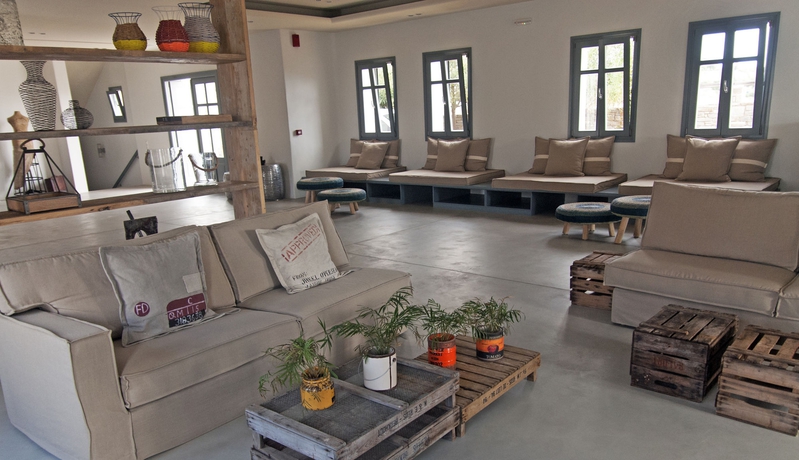 Imagen de los interiores del Hotel Poseidon Of Paros. Foto 13